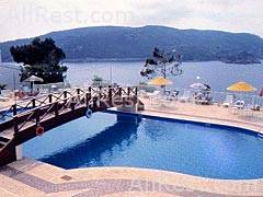 Akrotiri Beach Hotel 8